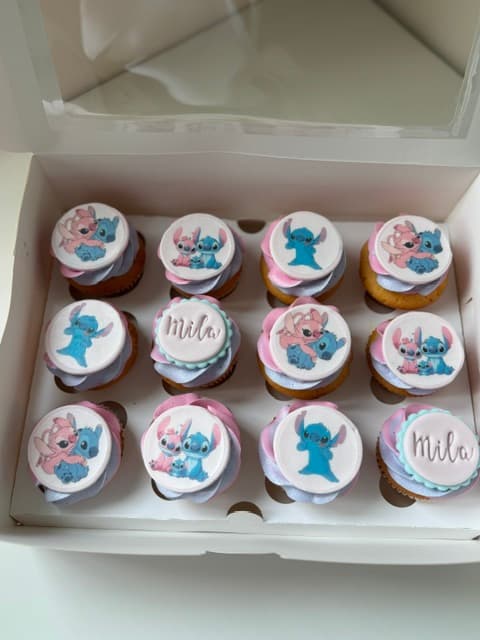 Stitch cupcakes